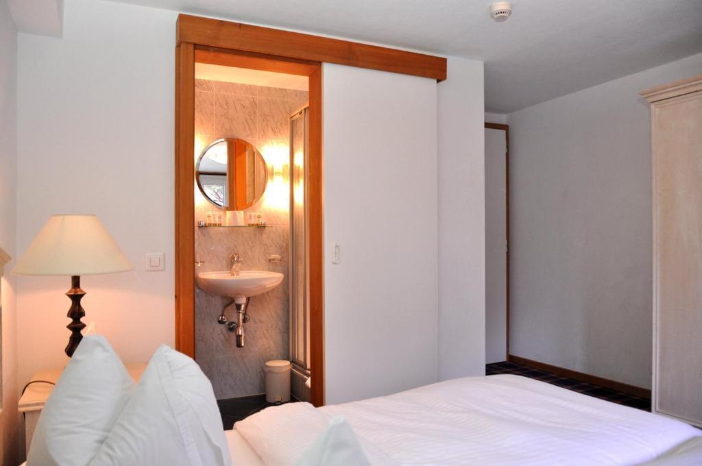 Hotel De La Paix Champéry Kamer foto
